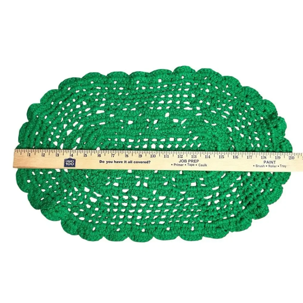 Vintage Hand Made Crocheted Placemats Green Christmas Oval Lot of 2 Holiday
